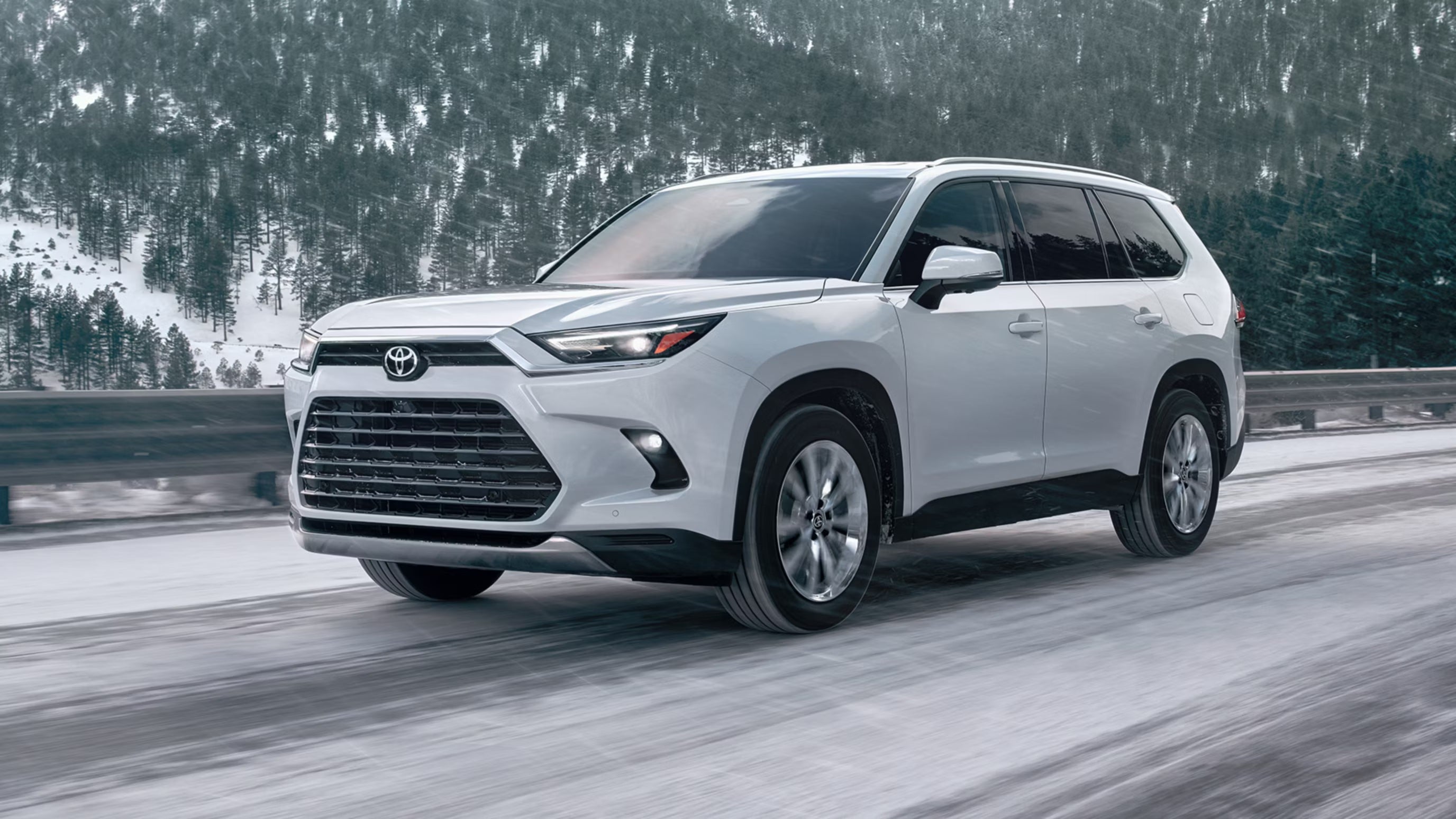 New white 2026 Toyota Grand Highlander for sale in Parkersburg, WV
